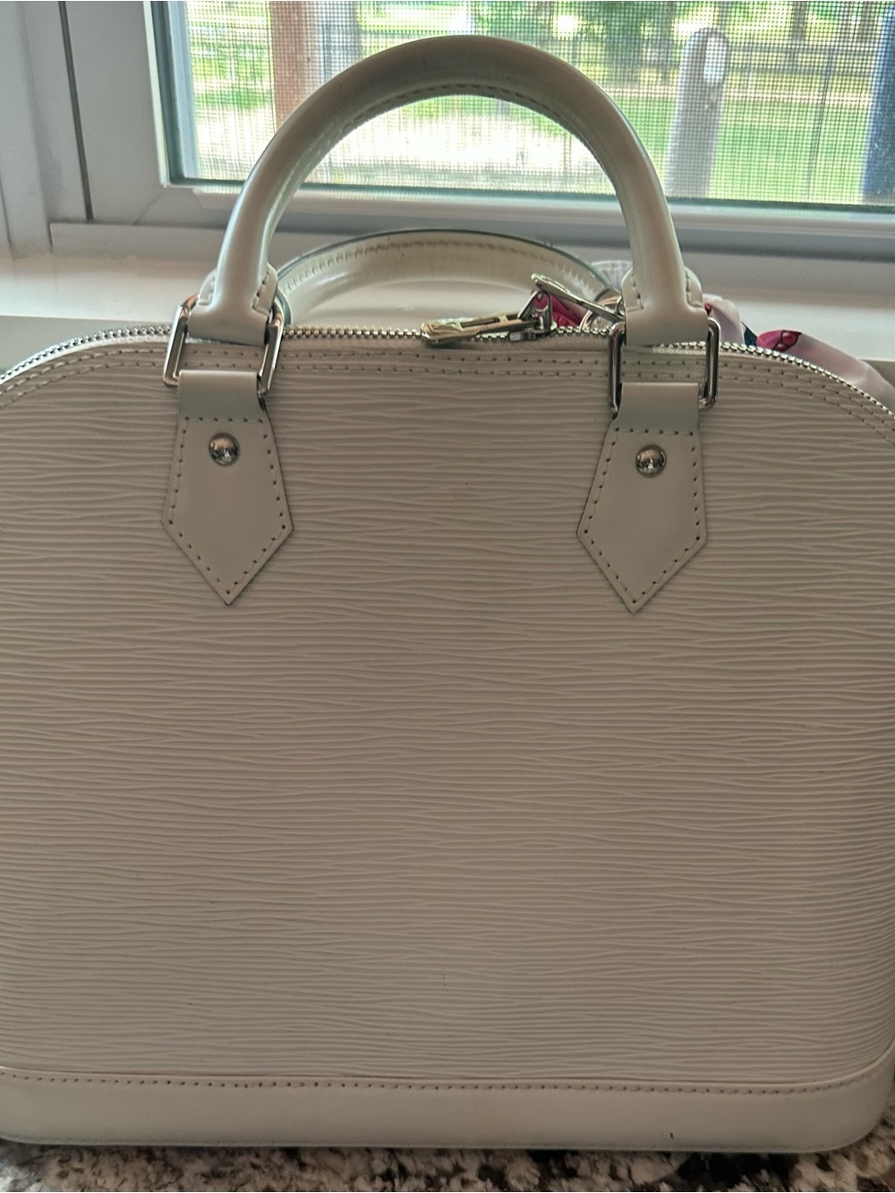 Louis Vuitton White Alma MM Top-Handle Bag with Silver Hardware - Picture 2 of 11